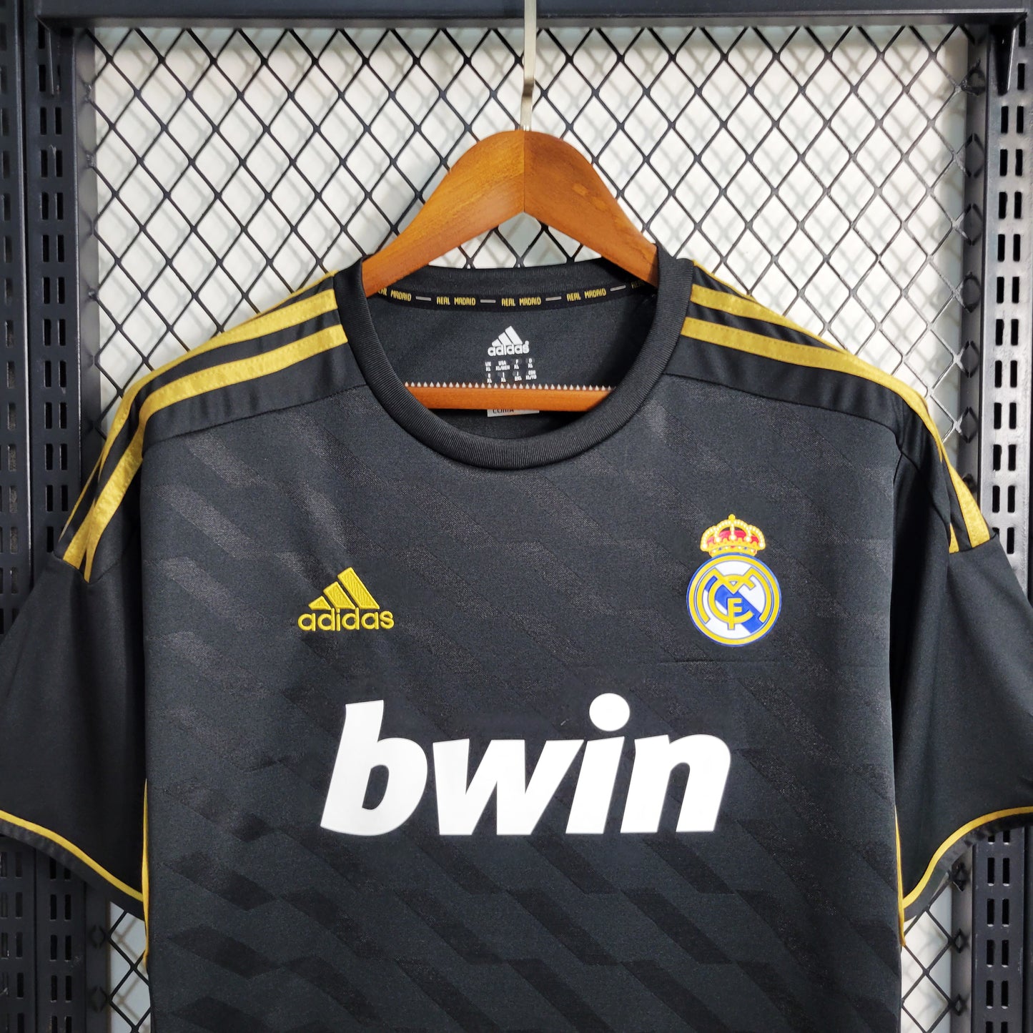 Real Madrid 2011/2012 Away Retro Kit