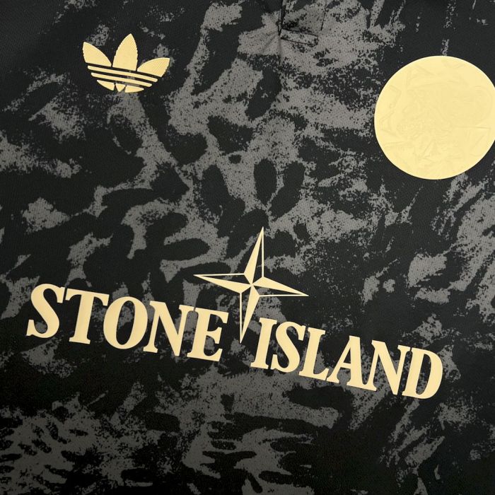 Ajax X Stone Island Special Kit