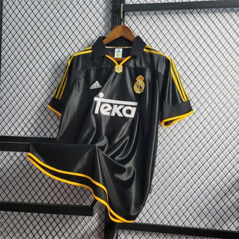 Real Madrid 1998/1999 Away Retro Kit